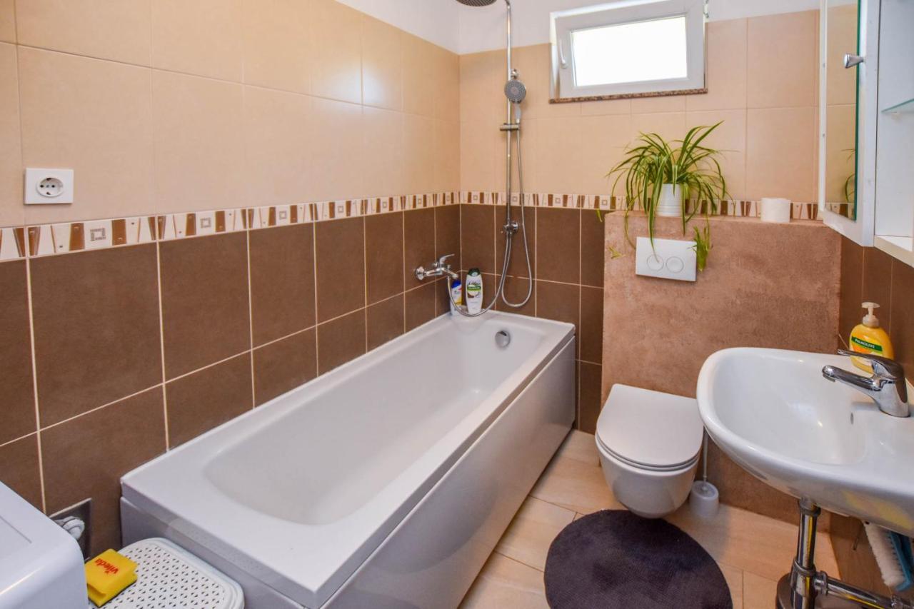Apartament Kuca Za Odmor Lucija Vrana  Zewnętrze zdjęcie